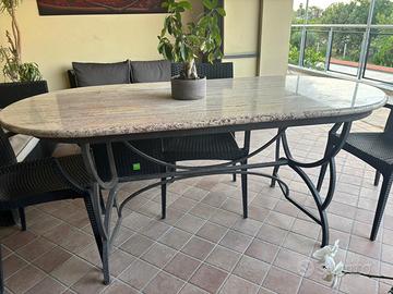 Tavolo in ferro battuto