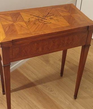 Tavolo da gioco consolle Luigi XVI in Bois de Rose