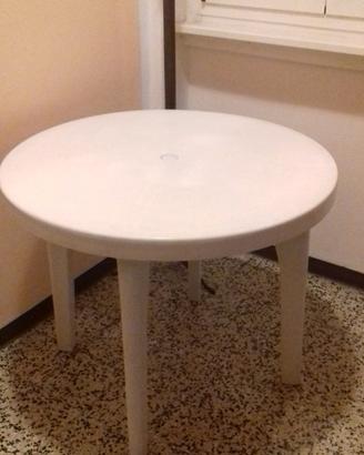 Tavolino di plastica