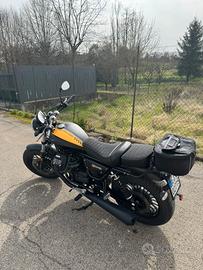 Moto Guzzi bobber v9