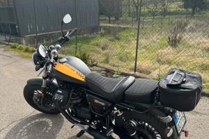 Moto Guzzi bobber v9