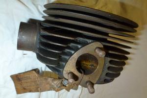 VESPA 125 Faro Basso 1953/56 Cilindro NUOVO