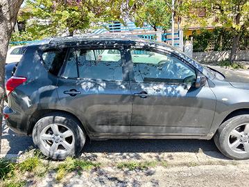 RAV 4