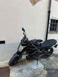 Kawasaki er 6 N