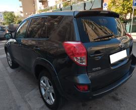 TOYOTA RAV4 2.2 LUXURY 4X4 DISINSERIBILE