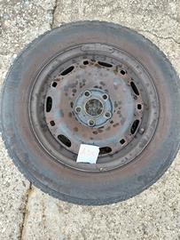 Pneumatici 175/70 84T R14 con cerchi in ferro 