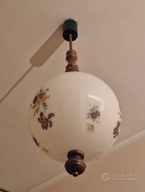 LAMPADARIO VINTAGE CON GLOBO IN VETRO DECORATO