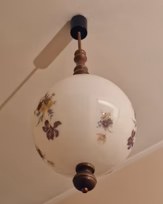 LAMPADARIO VINTAGE CON GLOBO IN VETRO DECORATO