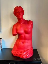 Venere di Milo da arredamento rossa