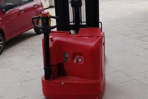 Transpallet elettrico marca OM