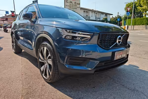 Volvo XC40 T5 Recharge Plug-in Hybrid automatico R