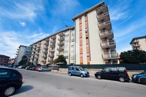 4 LOCALI A PALERMO