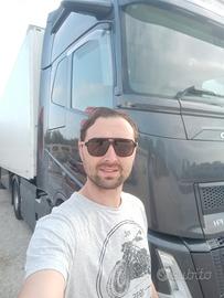 Autista camion C/C1E/CE + CQC con esperienza