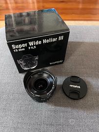 Voightlander Super Wide Heliar III attacco M