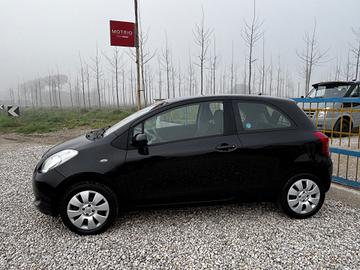 Toyota Yaris 1.0 3 porte Sol