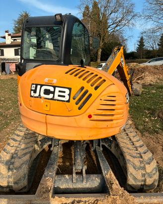 Escavatore jcb 8085
