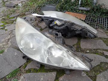 fari anteriori Peugeot 207