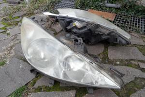 fari anteriori Peugeot 207
