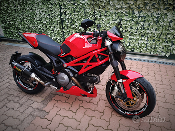 Ducati Monster 696+ Racing