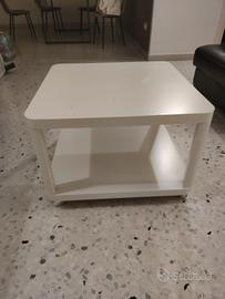 Tavolino da salotto bianco 64x64 cm con ruote
