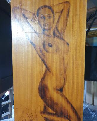 ARTE PIROGRAFICA su  Tavola LEGNO 