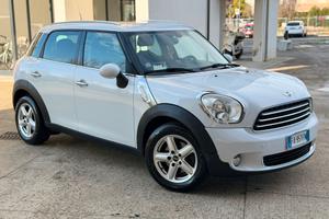 Mini Cooper D Countryman 1.6 adatta a neopatentati