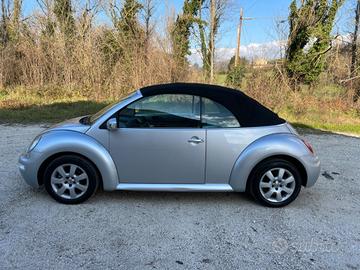 Volkswagen New Beetle 1.6 Cabrio