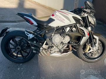 MV Agusta brutale 800 come nuova