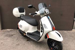 Vespa GTS 300 Super sport