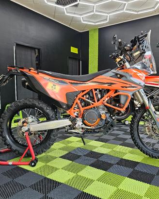 KTM 690 Enduro R 2023 - allestimento rally