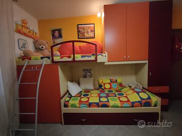 Cameretta a ponte con 3 letti