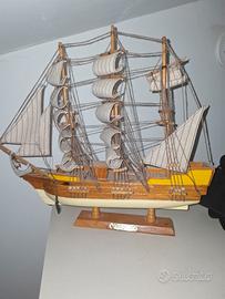 Soprammobile: modellino barca Semon Bolivar 