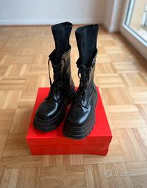 Stivali Laura Biagiotti Chunky con calza integrata