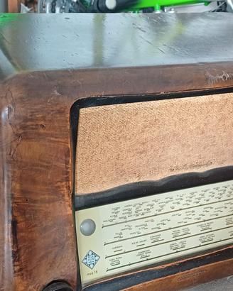 Radio Telefunken antica da sistemare