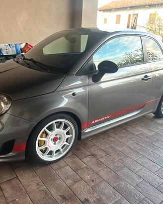 Fiat 500 Abarth tenuta maniacalmente 