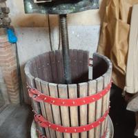 torchio per vino in ghisa funzionante 