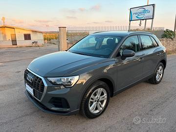 Audi Q3 35 2.0 tdi Business Advanced quattro s-tro