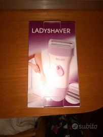 Rasoio elettrico con filo anche sotto la doccia