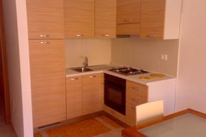 Torre dell'orso-in centro-mare a piedi-p.auto