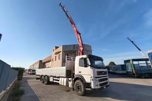 Volvo FM 340 Euro 5 - gru Ferrari e cassone fisso