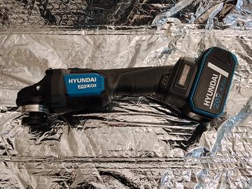 smerigliatrice a batteria Hyundai 