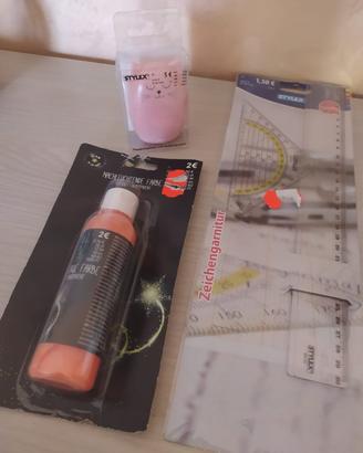Set 3 oggetti materiale per la scuola 