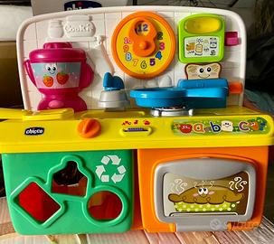Vari giochi bambina da 6 mesi