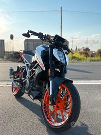 KTM Duke 125