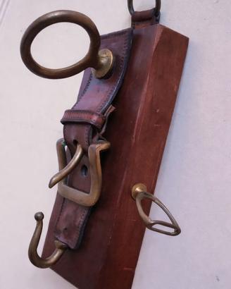 Appendino da parete artigianale, stile equestre