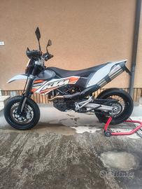 KTM 690 Smc