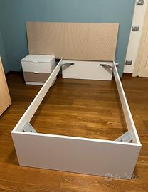 Letto e comodino nuovi