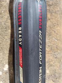 Copertone  700x25 
tubeless