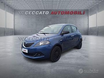 Lancia Ypsilon 1.0 firefly hybrid Silver s&s ...