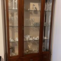 Vetrina antiquariato restaurata